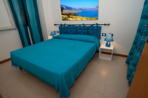  2^ BEDROOM WITH DOUBLE BED